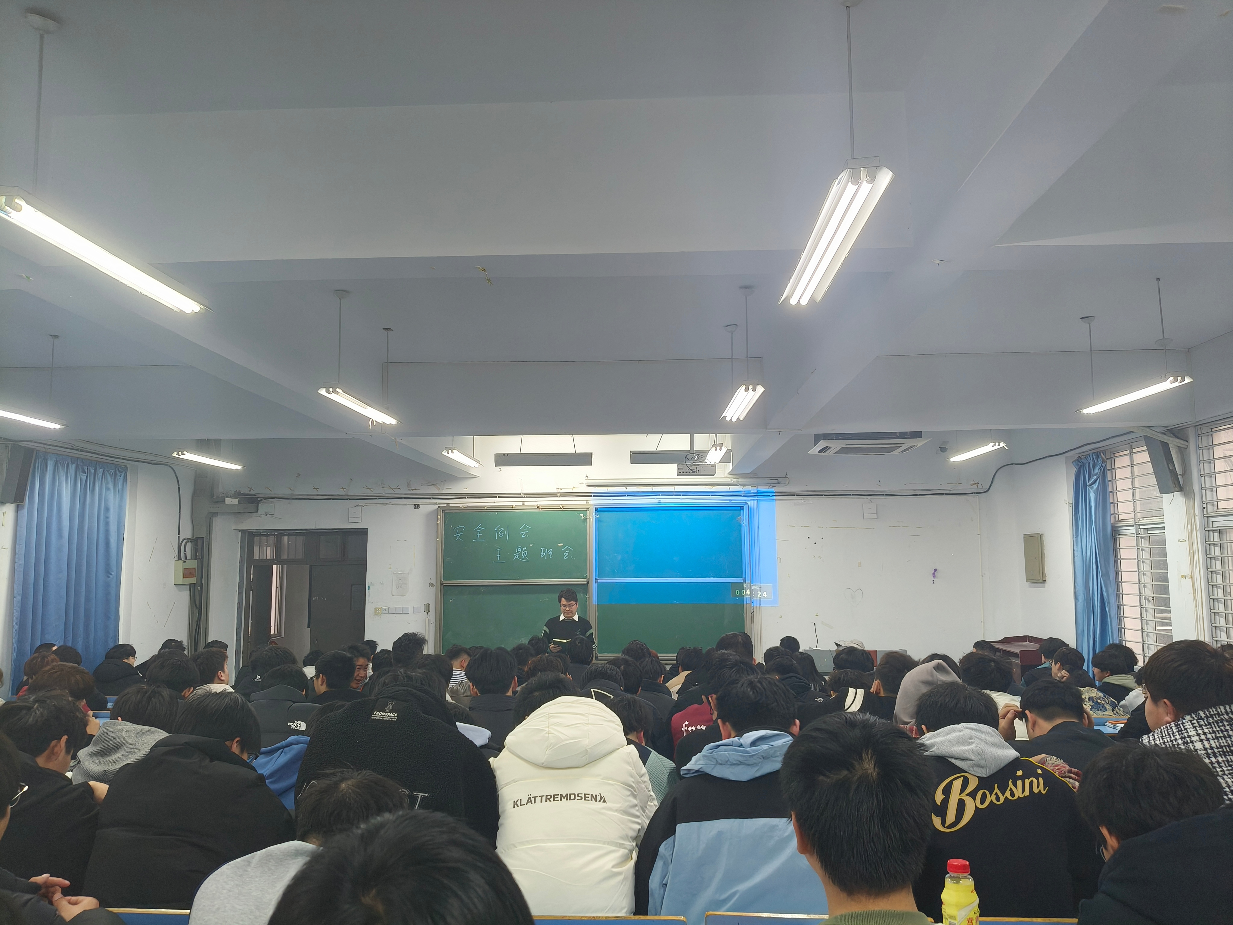 强化学生安全意识 维护校园安全稳定