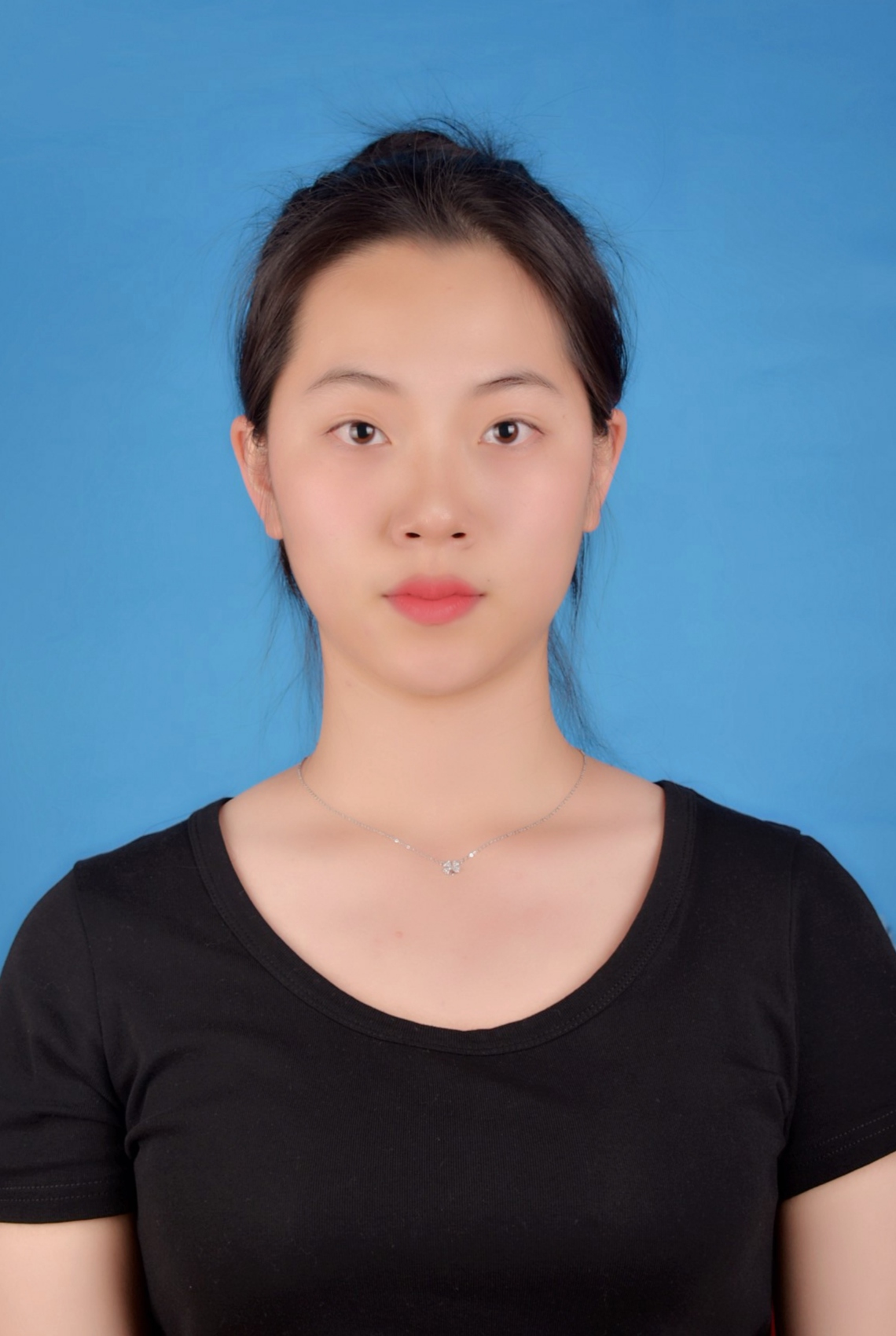 大学生艺术团团长~占晓姚