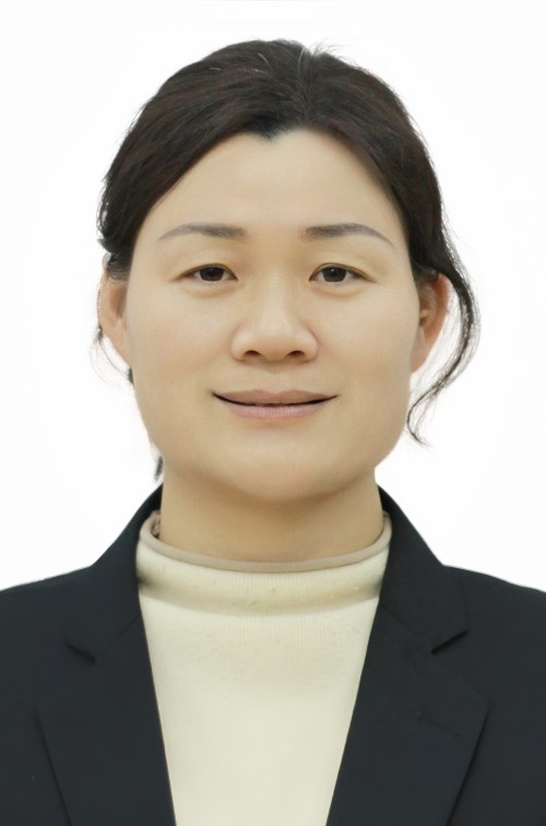 李侠