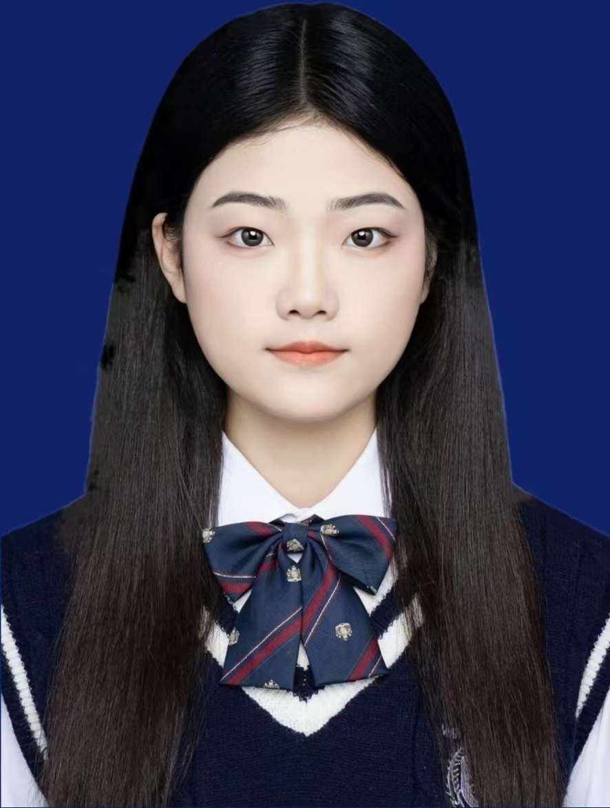大学生融媒体工作室主任——胡雅雯